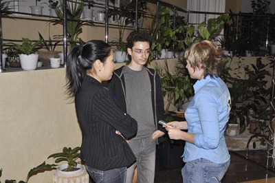 Fabiano Caruana in sala stampa (foto http://ugra-chess.ru)