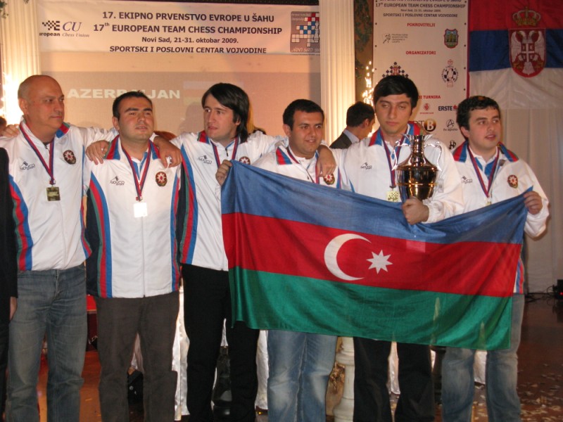 La formazione dell'Azerbagian, prima nell'Europeo a squadre (foto www.eurons2009.com)