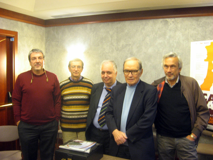 Foto di gruppo: da sinistra Cordara, Passerotti, Fabbri, Morricone, Ponzetto